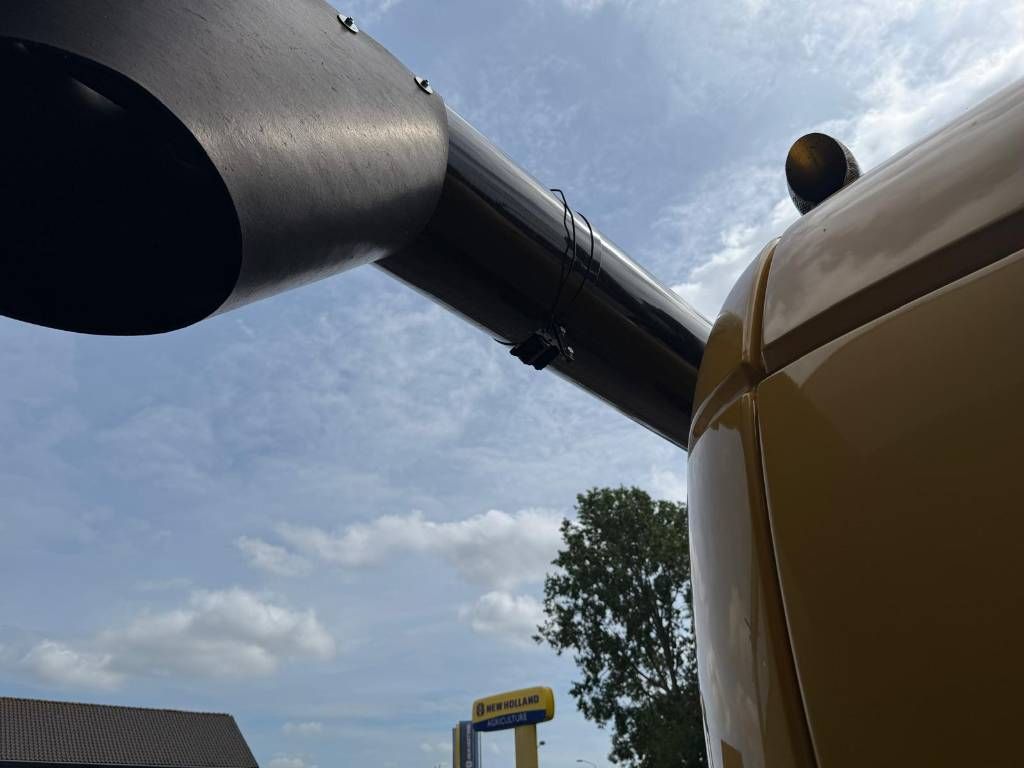 New Holland CX 6.80