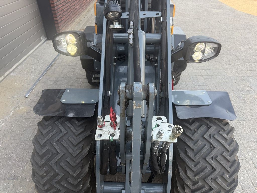 Giant G2200 E minishovel / kniklader ELECTRISCH 2021