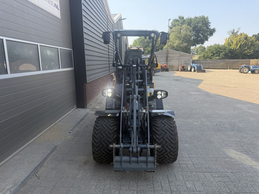 Giant G2200 E minishovel / kniklader ELECTRISCH 2021