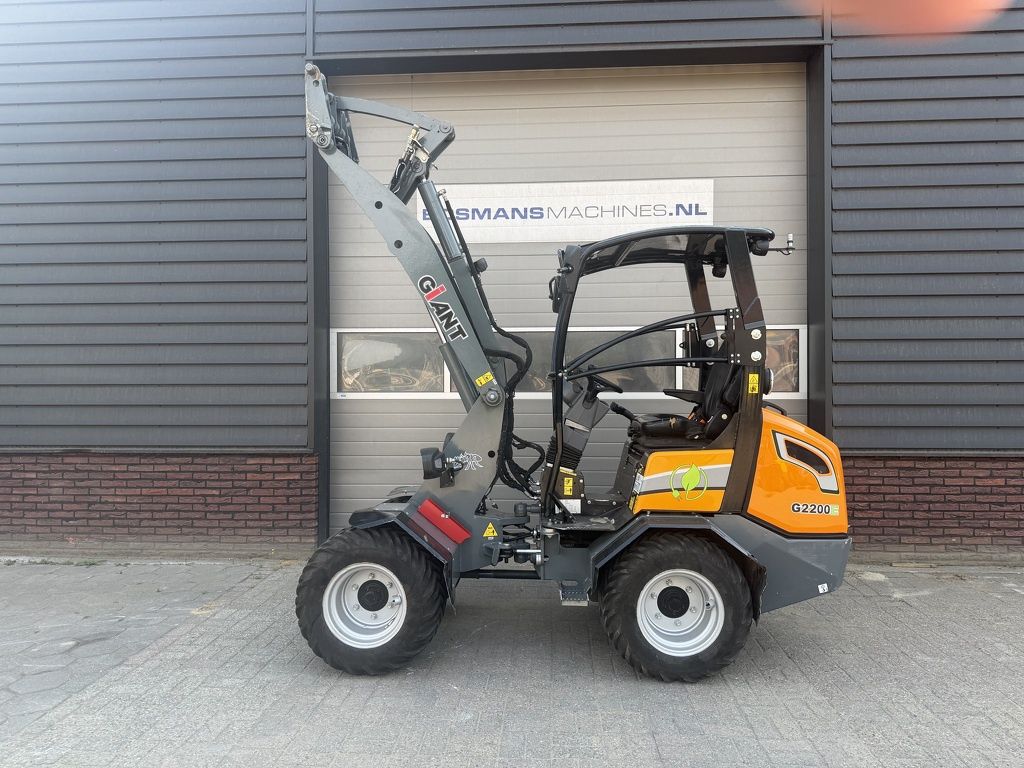Giant G2200 E minishovel / kniklader ELECTRISCH 2021