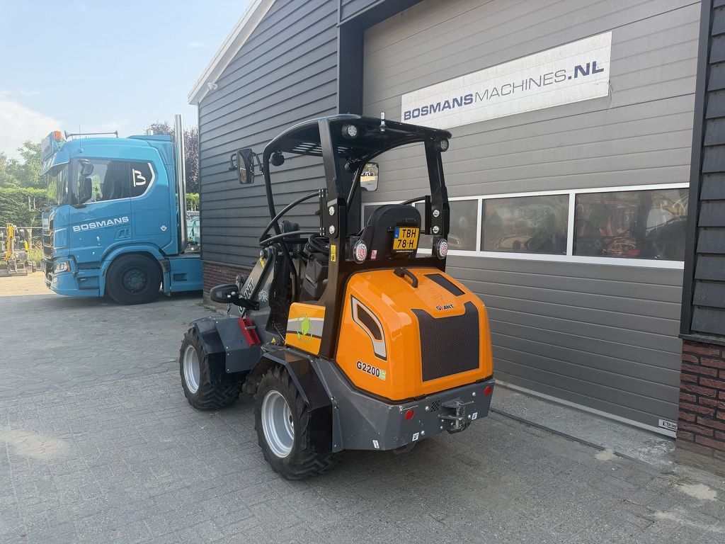 Giant G2200 E minishovel / kniklader ELECTRISCH 2021