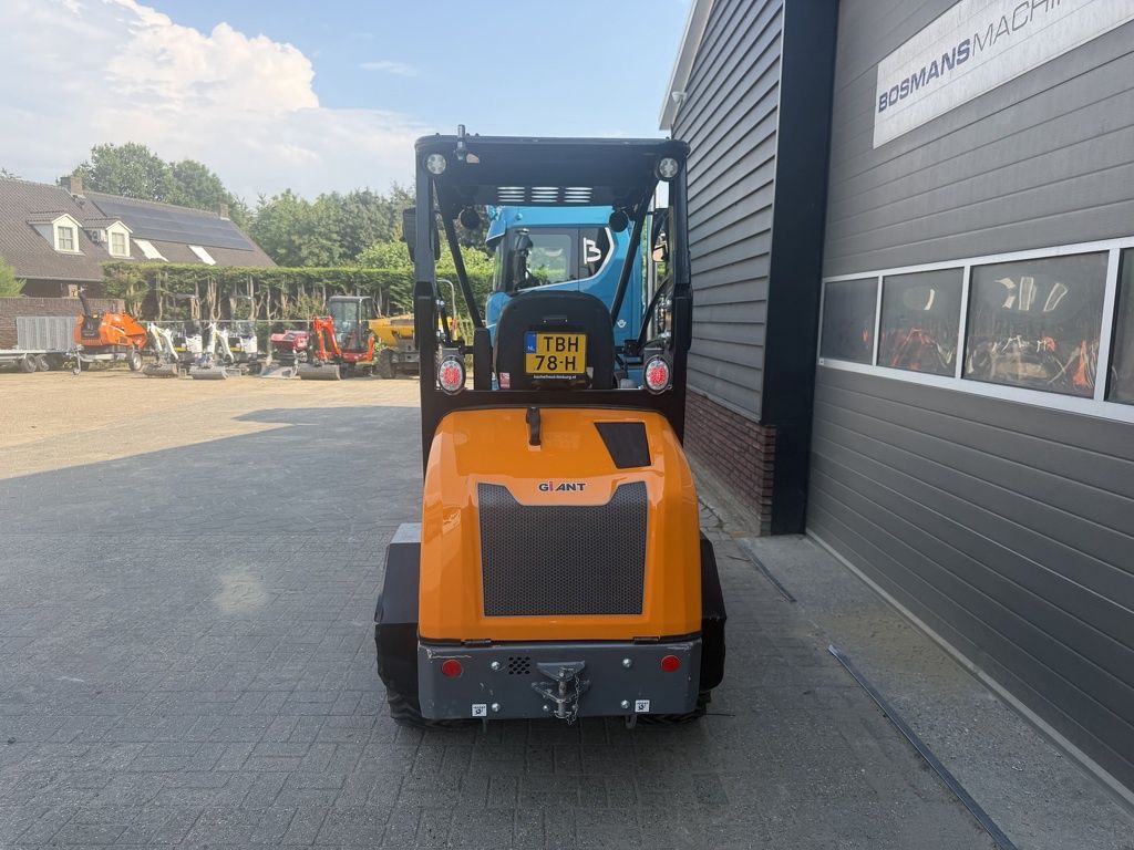 Giant G2200 E minishovel / kniklader ELECTRISCH 2021