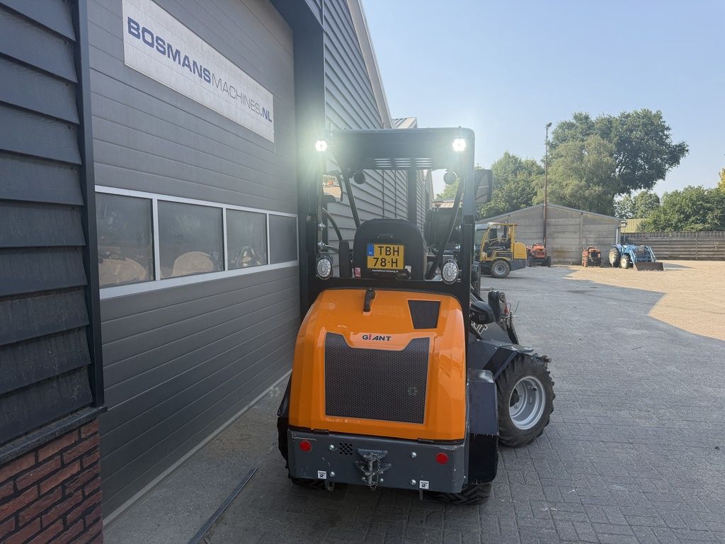 Giant G2200 E minishovel / kniklader ELECTRISCH 2021