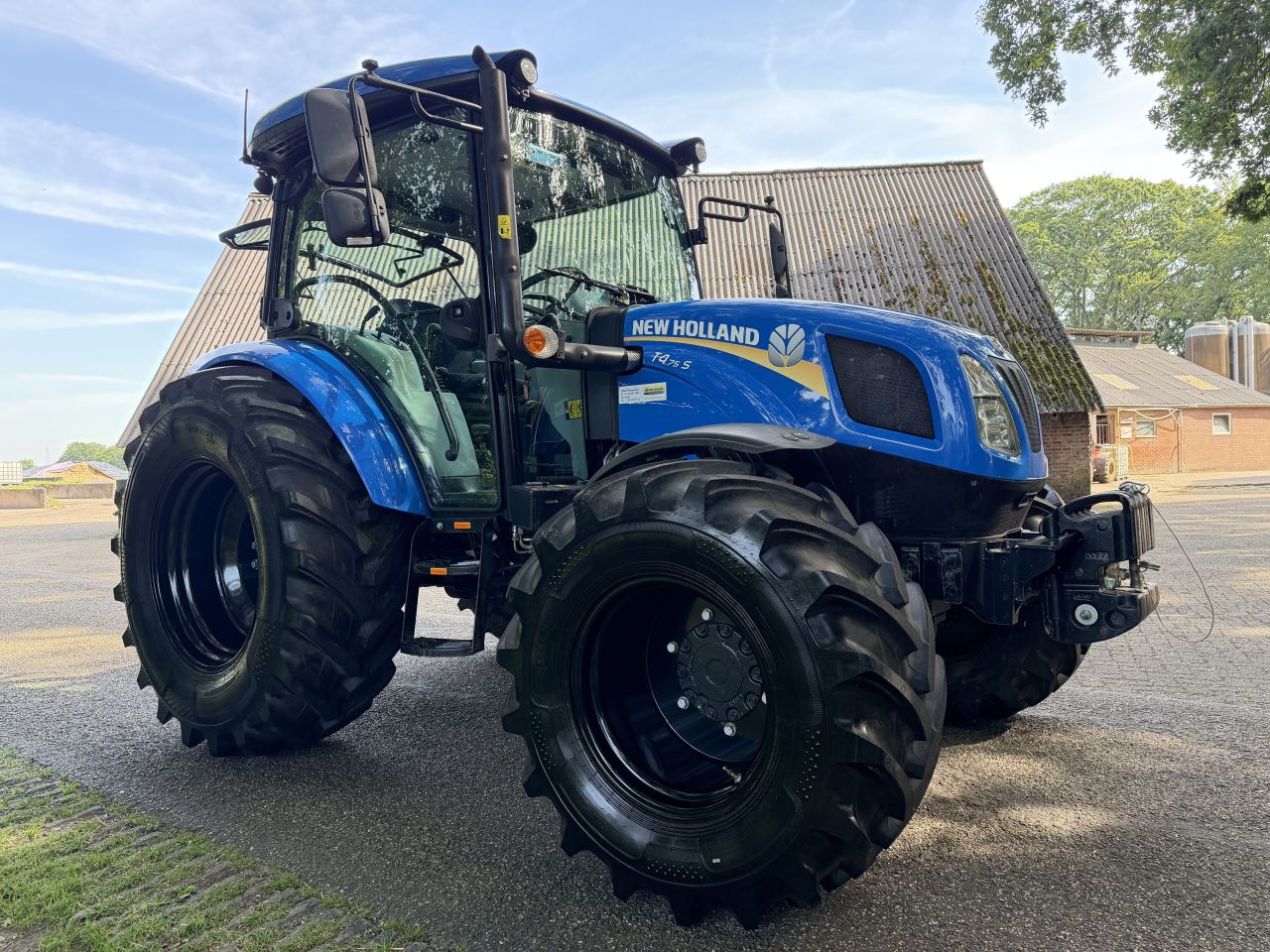 New Holland T4.75 S
