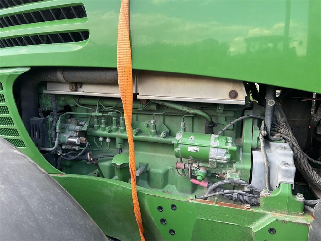 John Deere 7020 Series