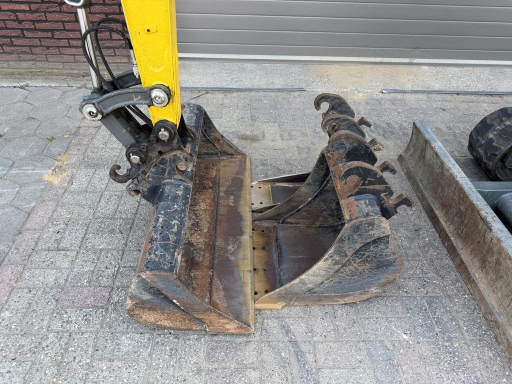 Neuson EZ26 minigraver 2024 sloop / sorteer functie!