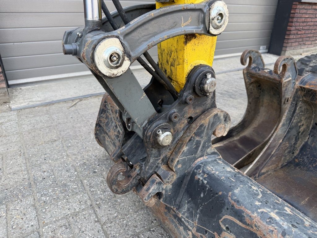 Neuson EZ26 minigraver 2024 sloop / sorteer functie!