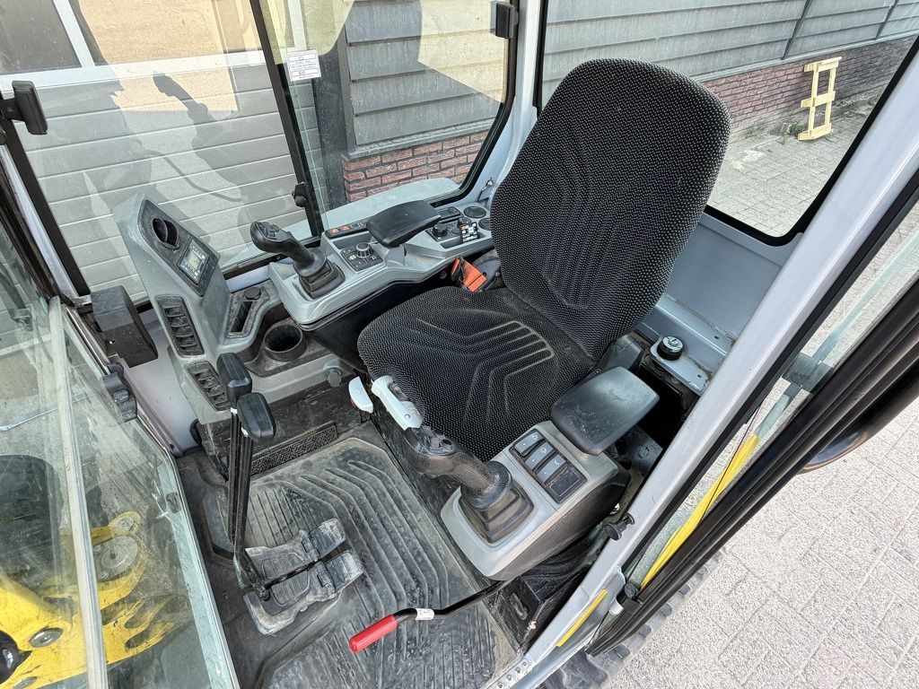 Neuson EZ26 minigraver 2024 sloop / sorteer functie!