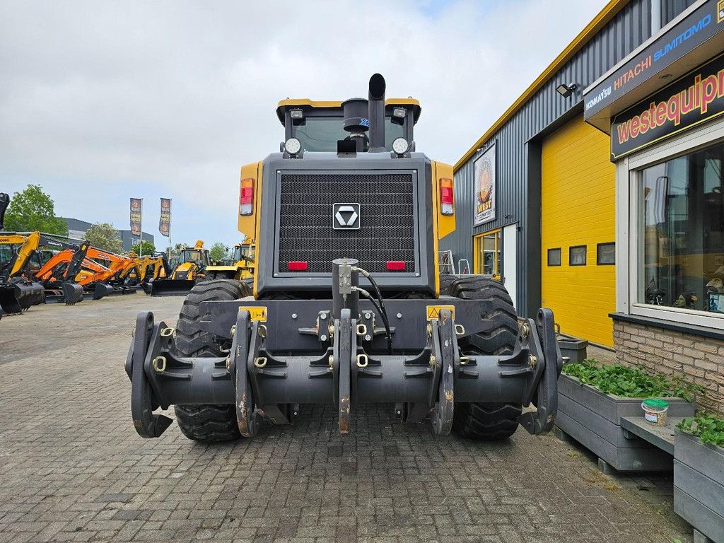 XCMG GR165 WE1675