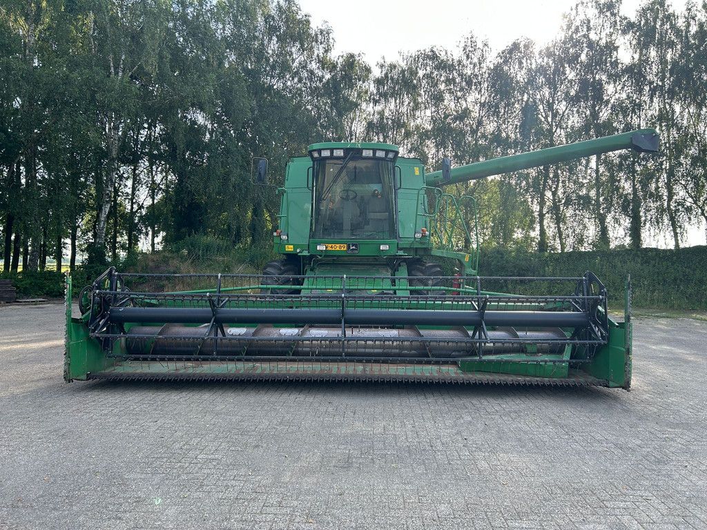 John Deere CTS COMBINE AIRCO maaibord NL MACHINE