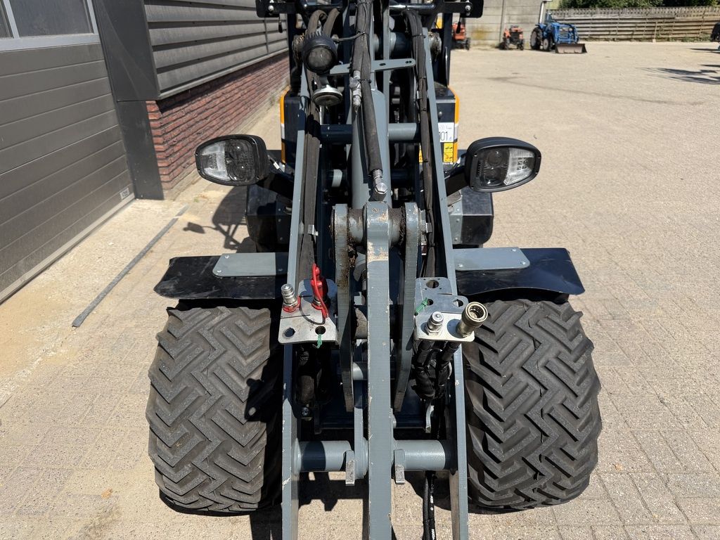 Giant G2200 E minishovel / kniklader ELEKTRISCH 2021