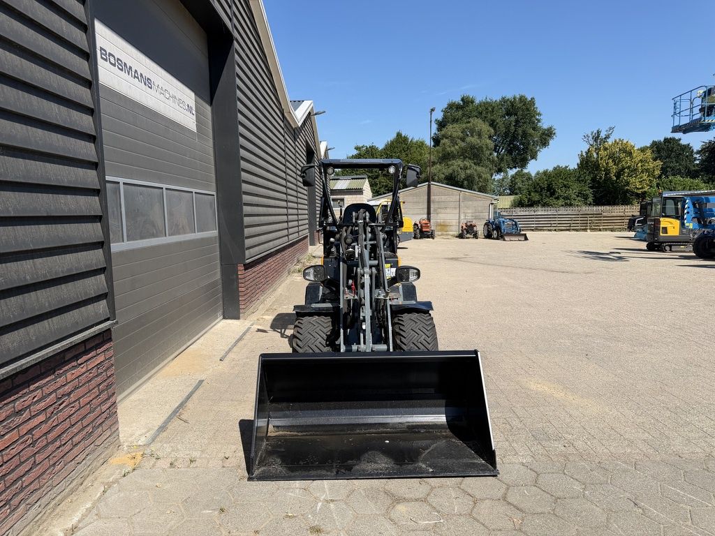 Giant G2200 E minishovel / kniklader ELEKTRISCH 2021