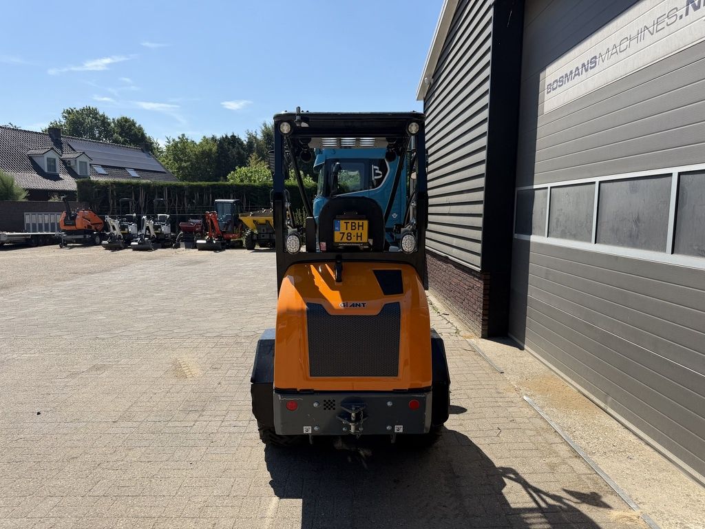 Giant G2200 E minishovel / kniklader ELEKTRISCH 2021