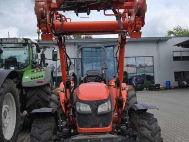 Kubota M 6040 ROPS