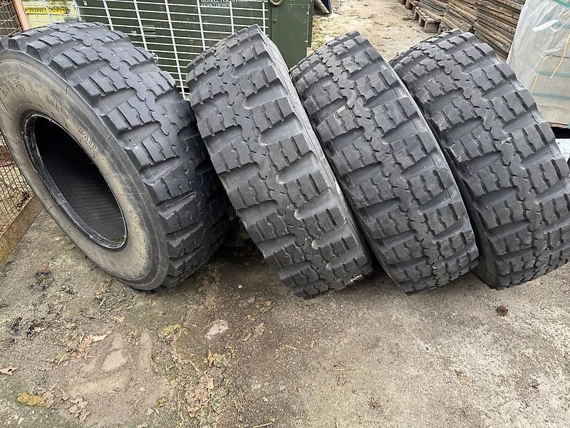 Anhänger Radlader Unimog  Continental 12.5 R 20 MPT