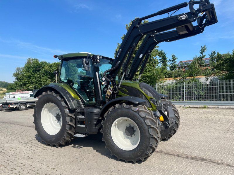 Valtra N 175D mit Rüfa, FL, FKH+FZW