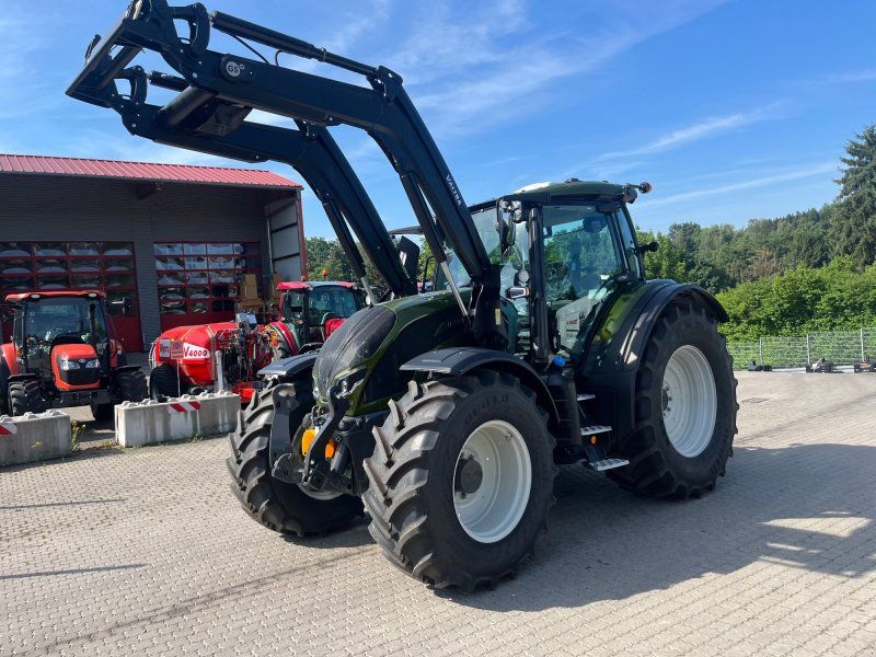 Valtra N 175D mit Rüfa, FL, FKH+FZW