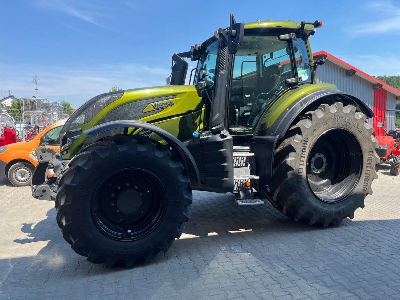 Valtra T215 D Vollausstattung