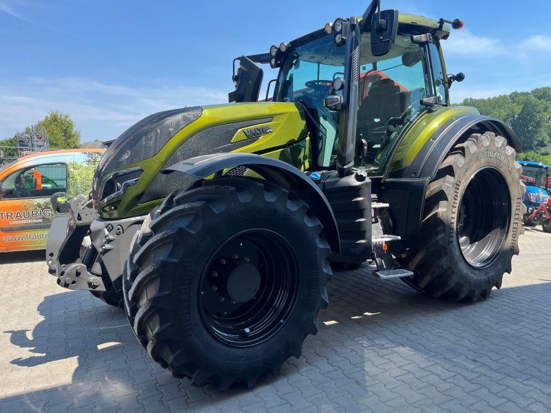 Valtra T215 D Vollausstattung