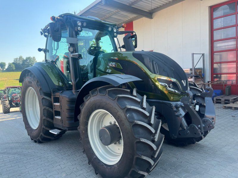 Valtra T215D Forst m. Rüfa u. FK