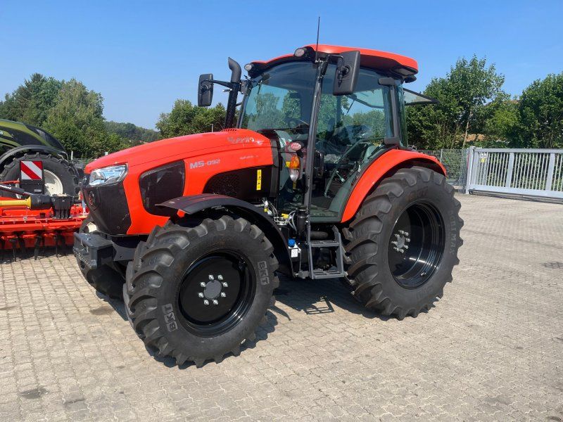 Kubota M 5092