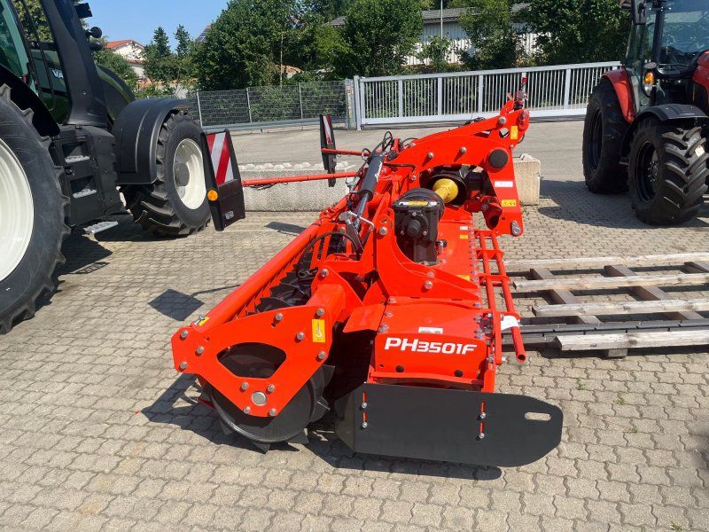 Kubota PH3501 mit Packerwalze