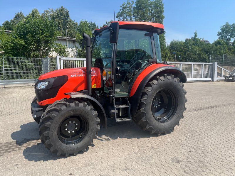 Kubota M 4063