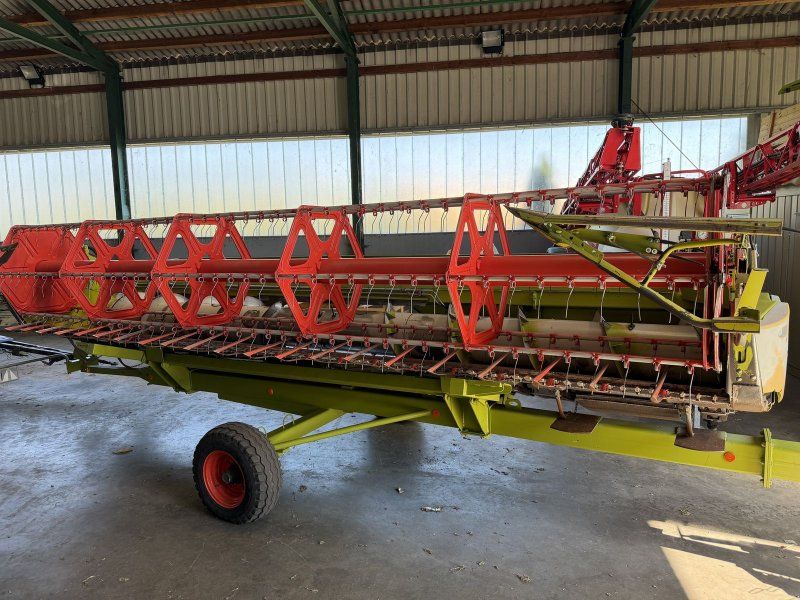 Claas Vario  V660