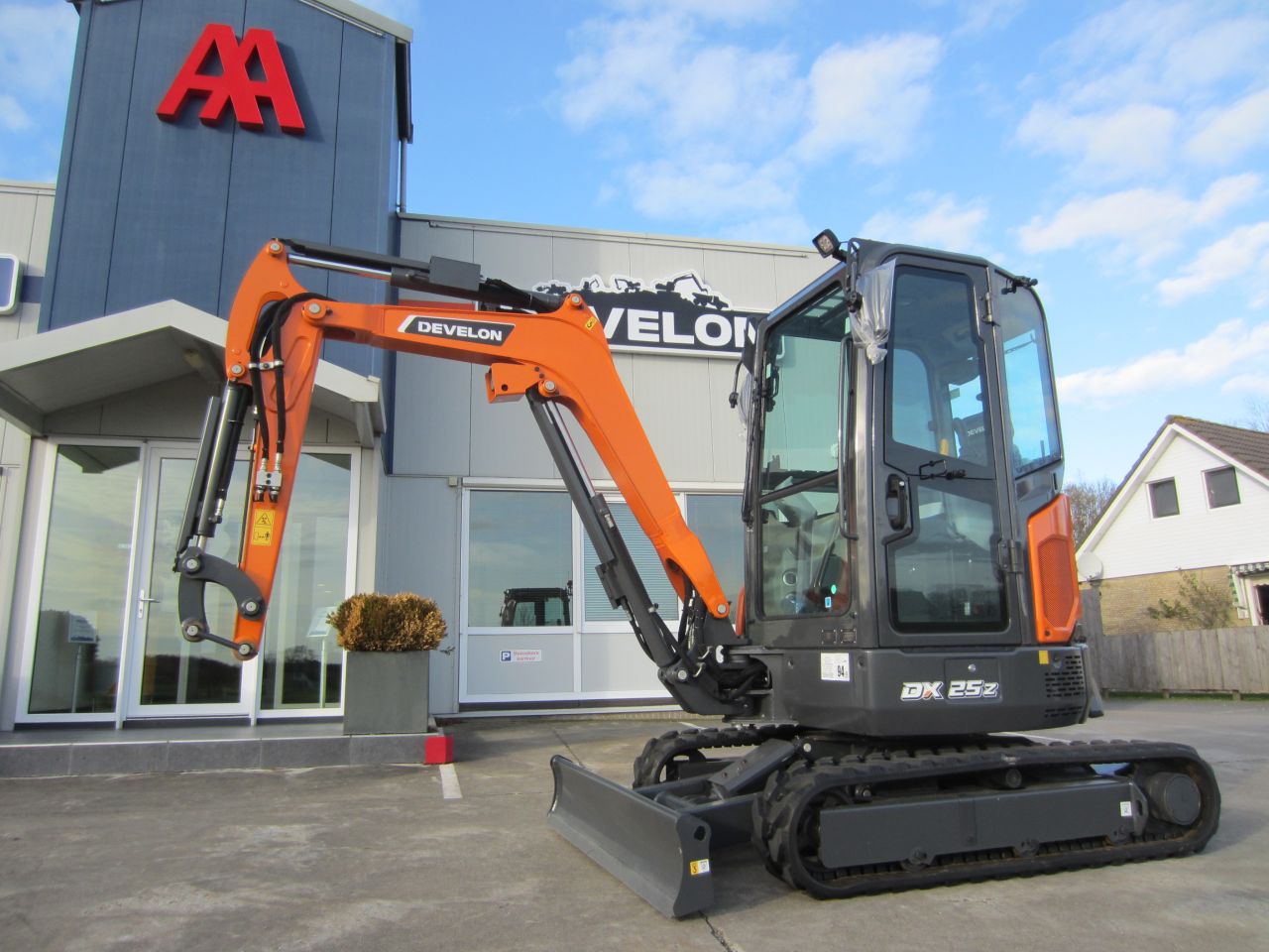 Develon DX25z-7
