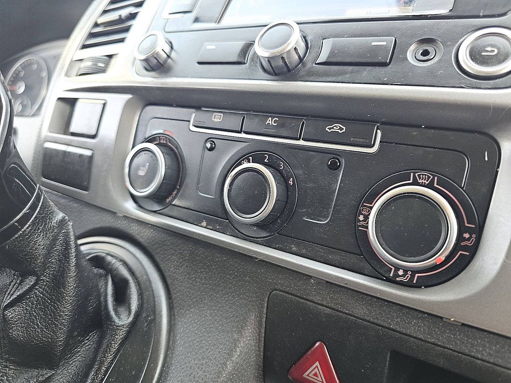 VOLKSWAGEN TRANSPORTER 2.0 TDI l1h1 140pk automaat!