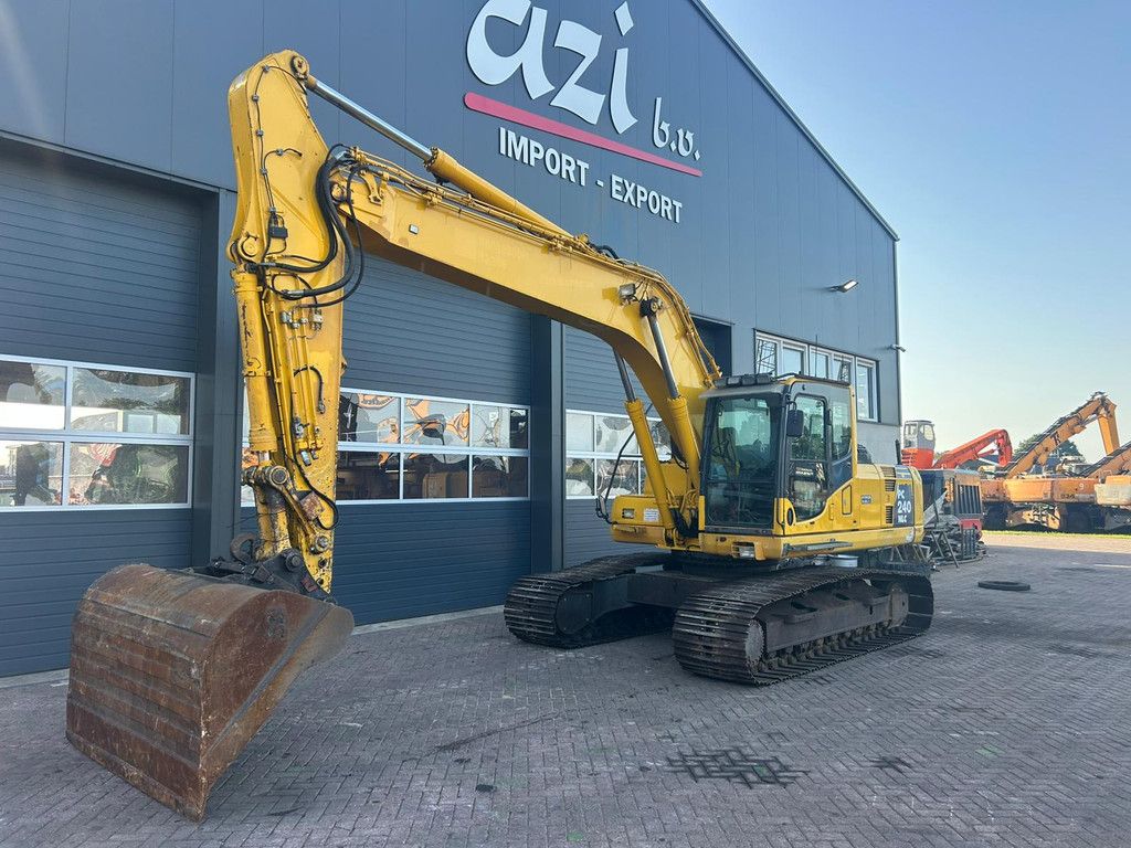 Komatsu PC 240LC-8