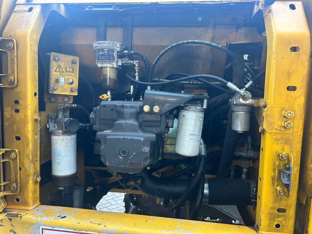 Komatsu PC 240LC-8