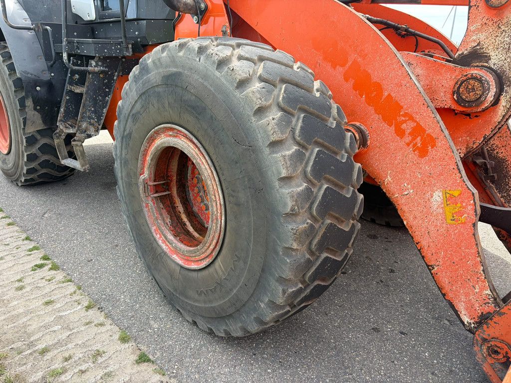 Hitachi ZW220-5B