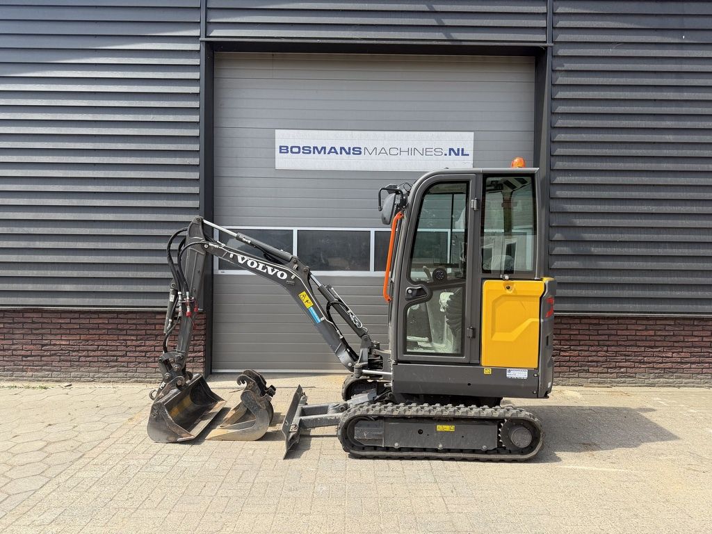 Volvo EC18E minigraver BJ 2023 sloop / sorteer functie €395 LEASE