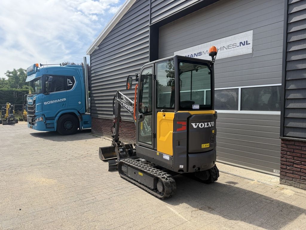 Volvo EC18E minigraver BJ 2023 sloop / sorteer functie €395 LEASE