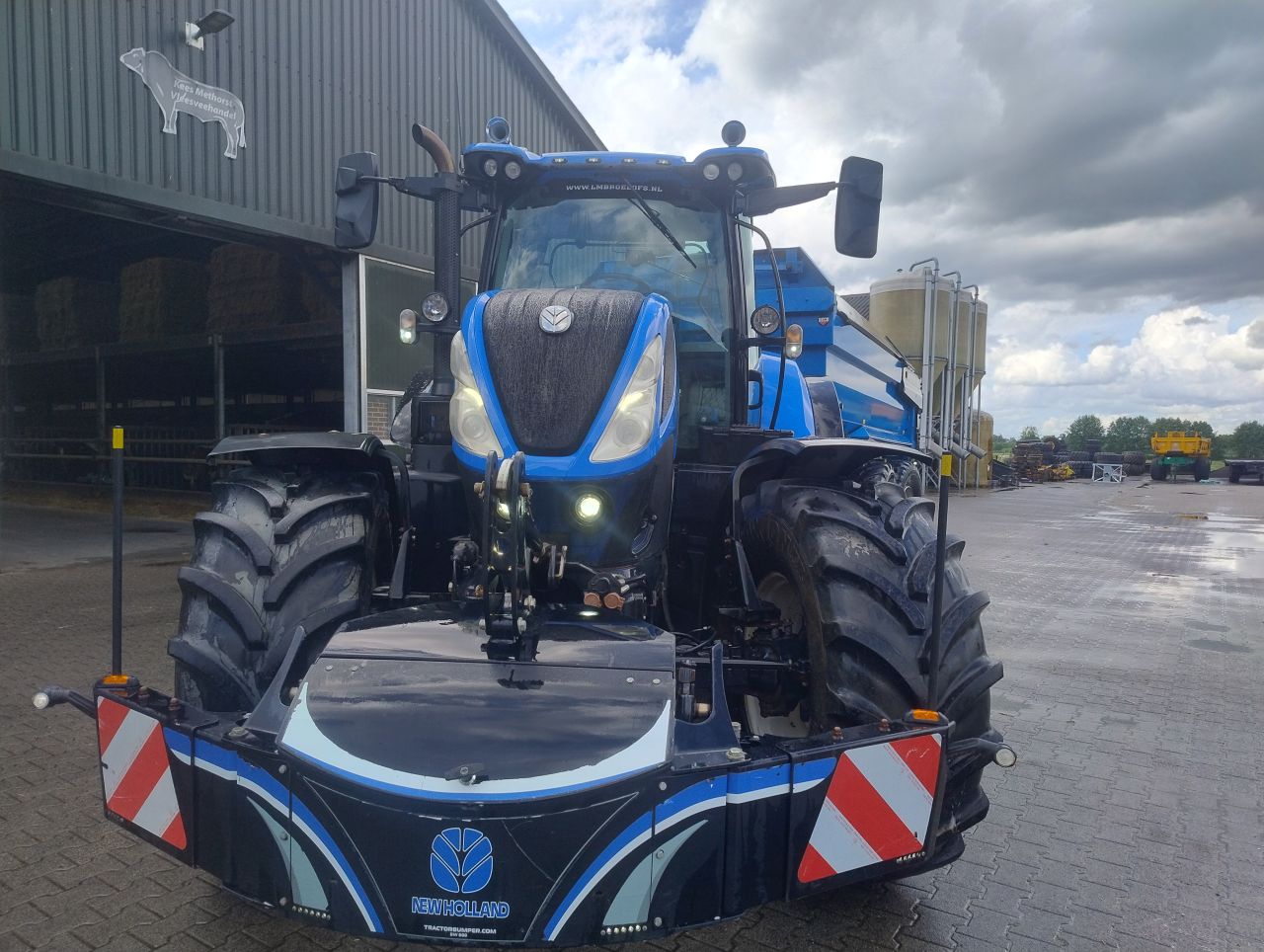 New Holland t7 165s