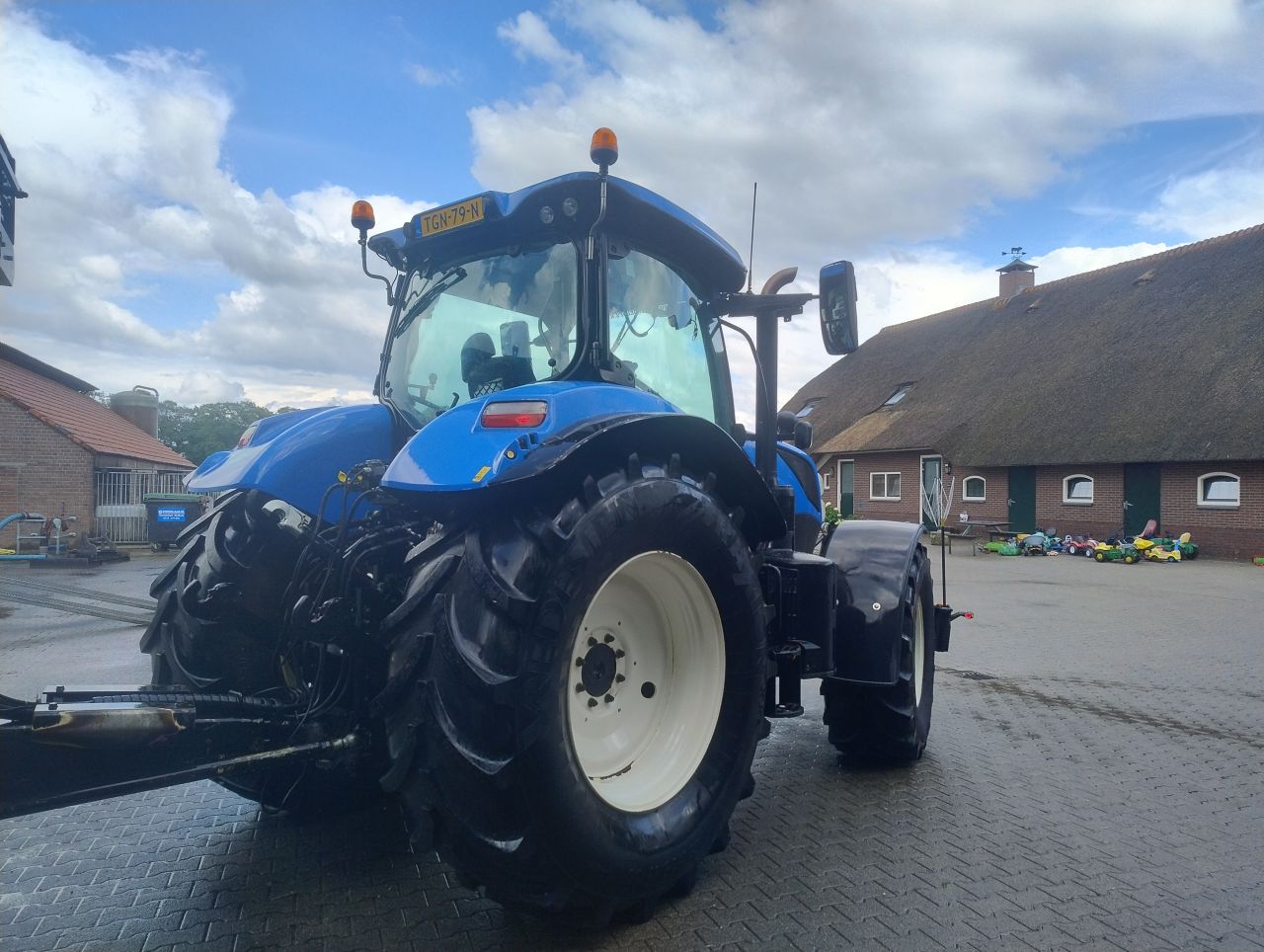 New Holland t7 165s