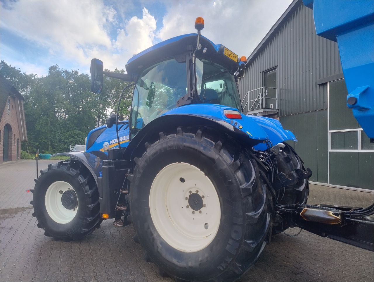 New Holland t7 165s