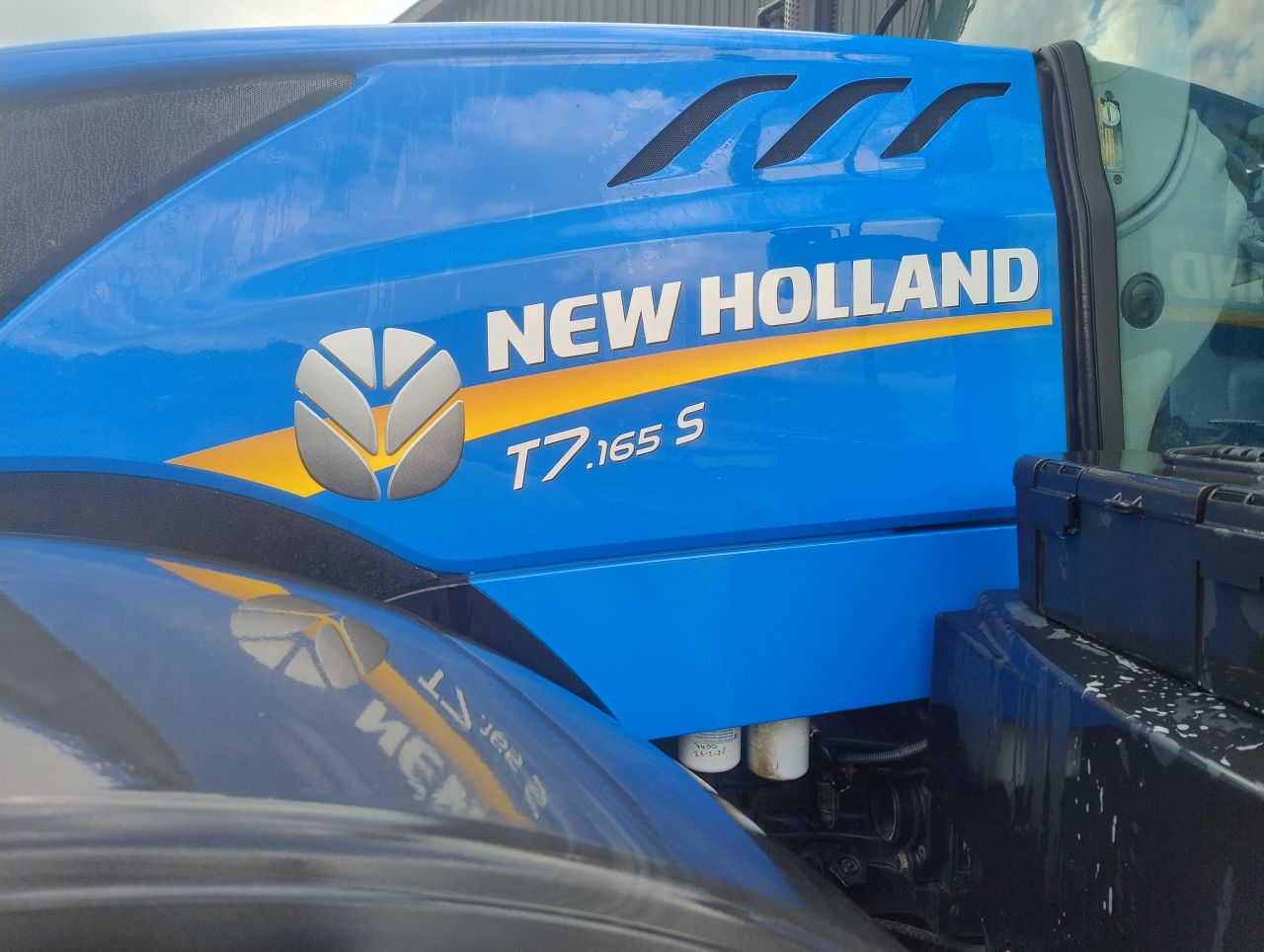 New Holland t7 165s