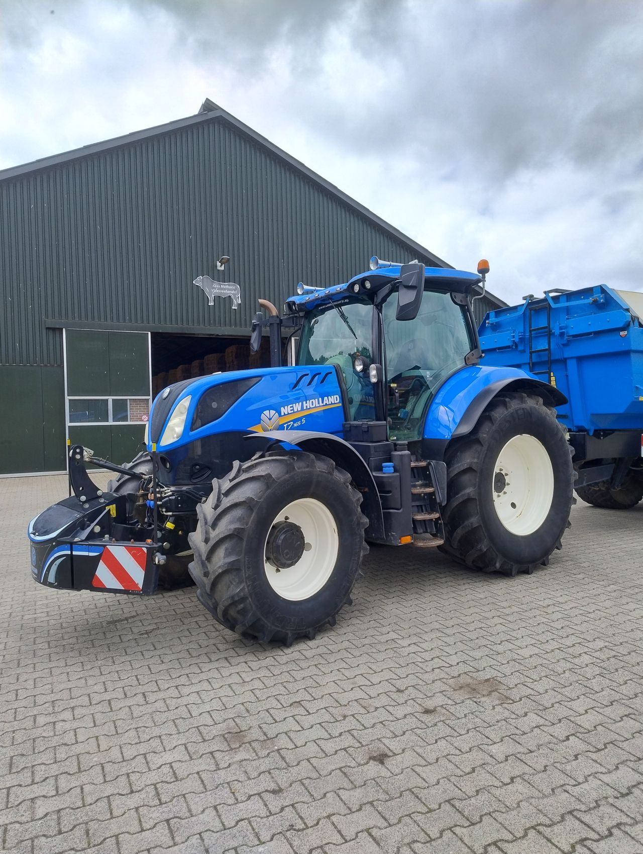 New Holland t7 165s