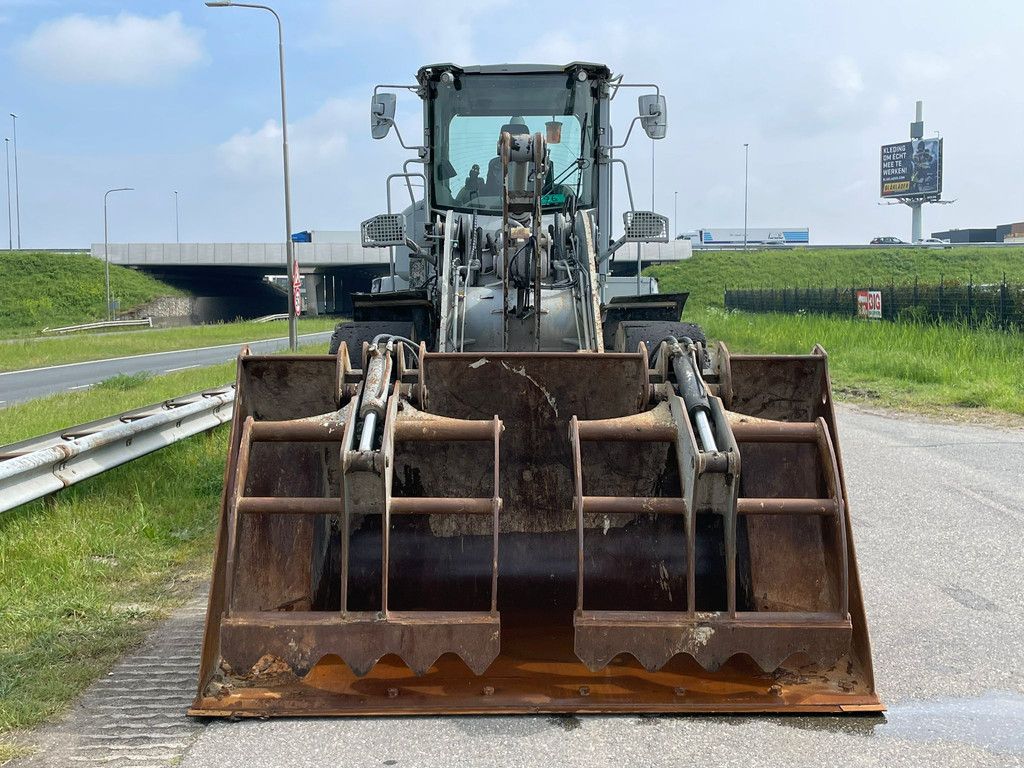 Caterpillar 930M