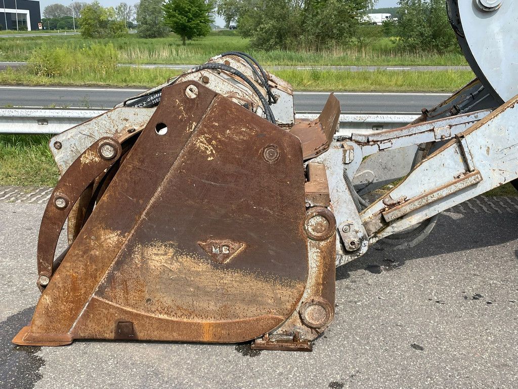 Caterpillar 930M