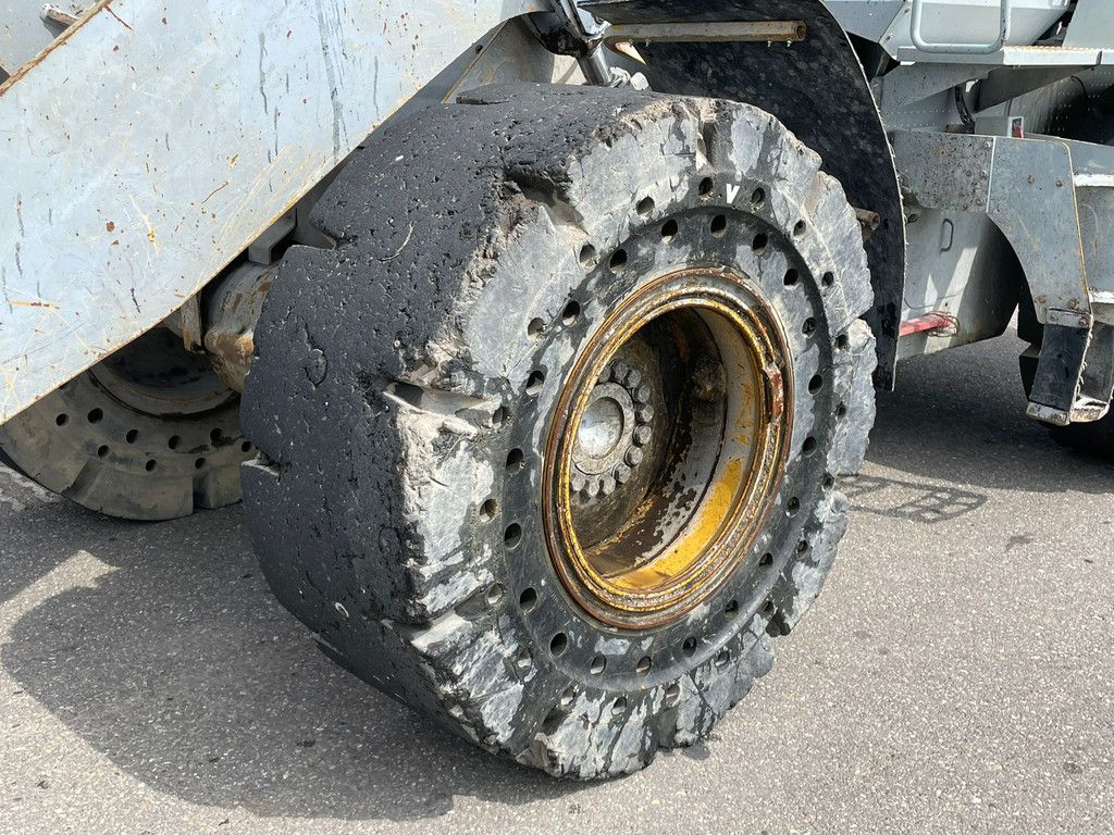 Caterpillar 930M
