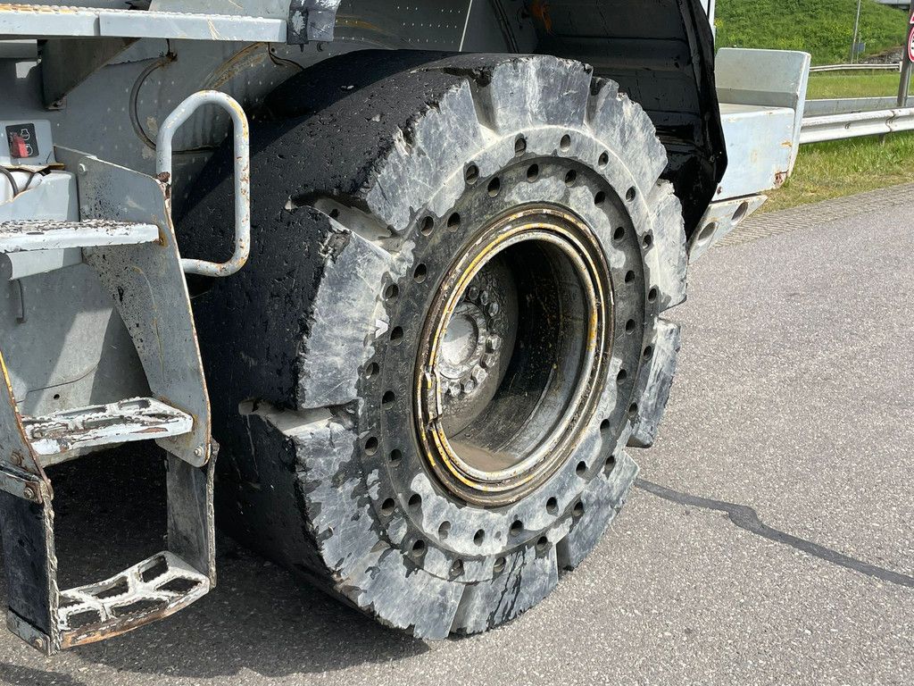 Caterpillar 930M