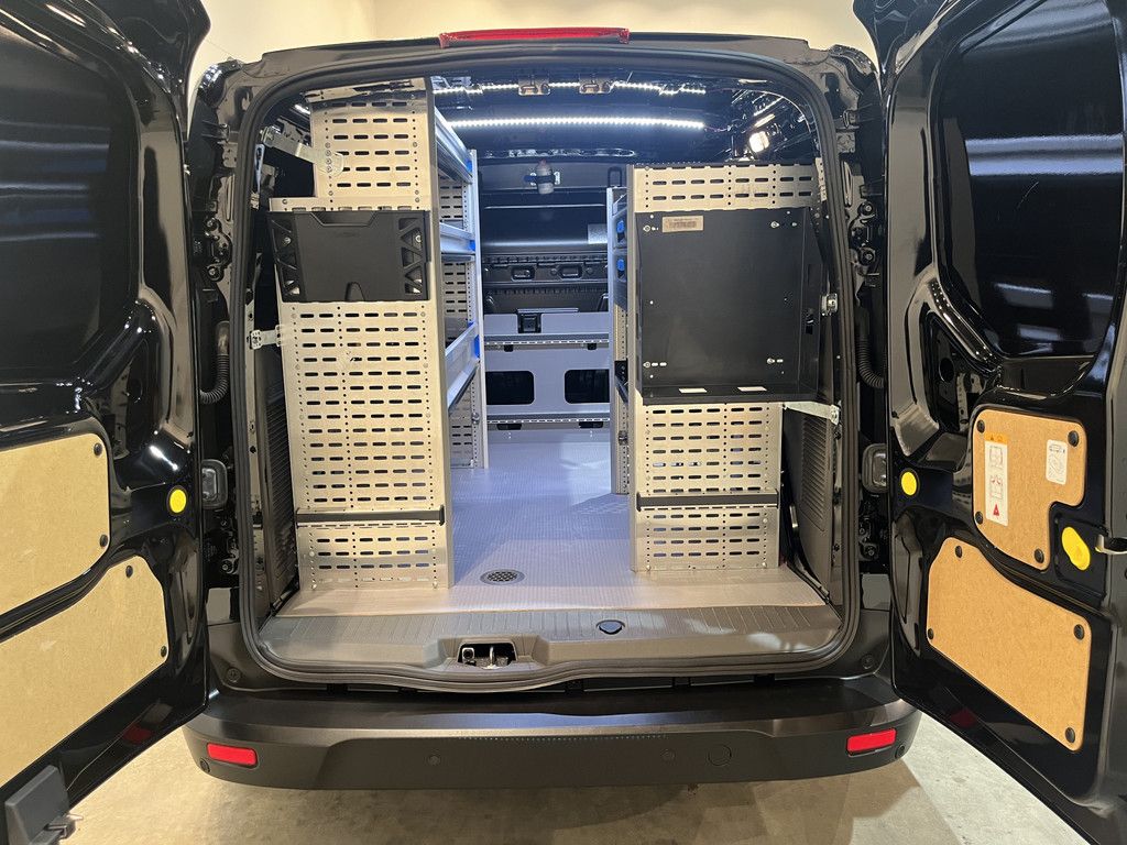 Ford Transit Connect 1.0 Ecoboost L2 Trend Benzine Servicebus / Sortimo Inrichting / Euro 6 / Airco / CarPlay / Camera / Cruise Control / Navigatie / 3-Zits / 35.000 KM !!