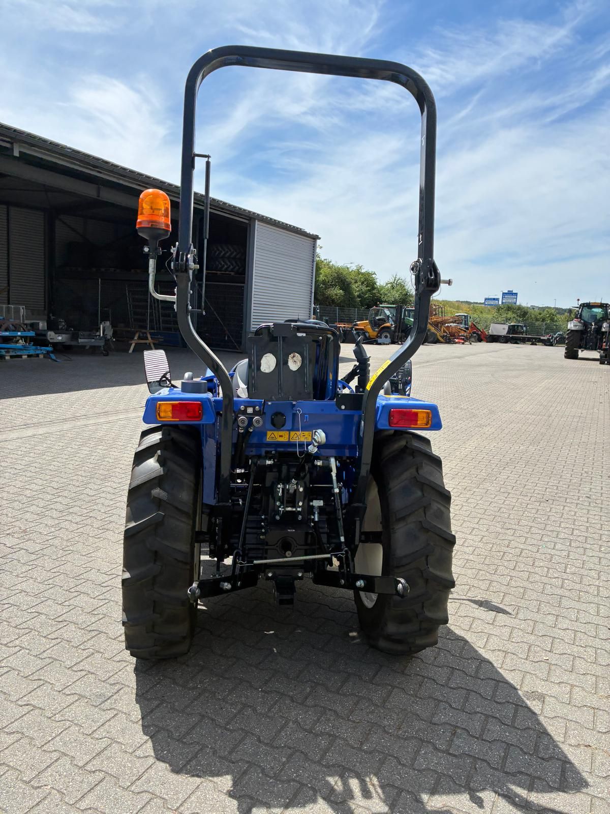 Iseki TLE3410 tractor met voorlader