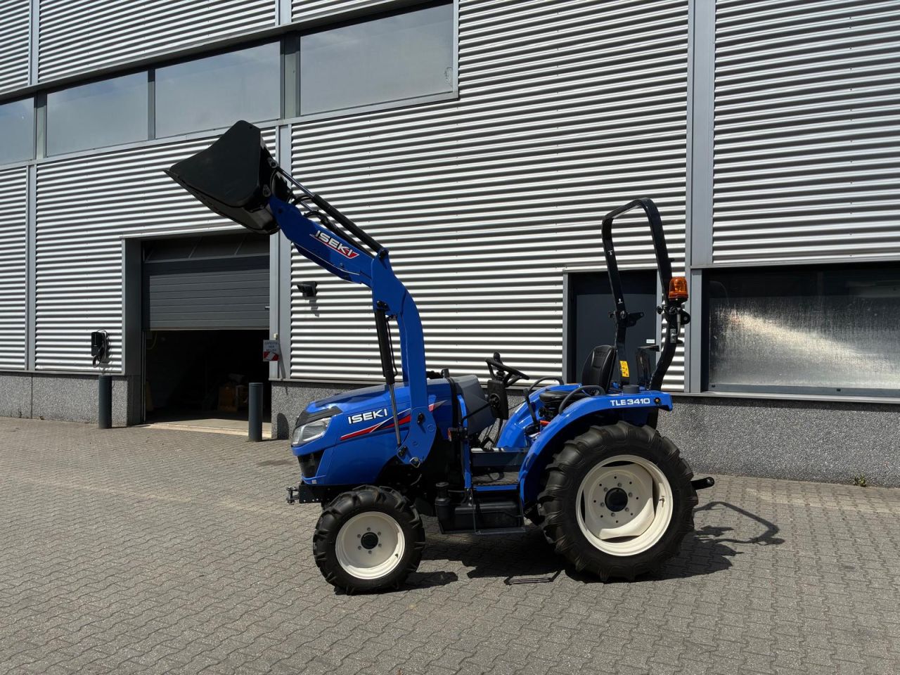 Iseki TLE3410 tractor met voorlader