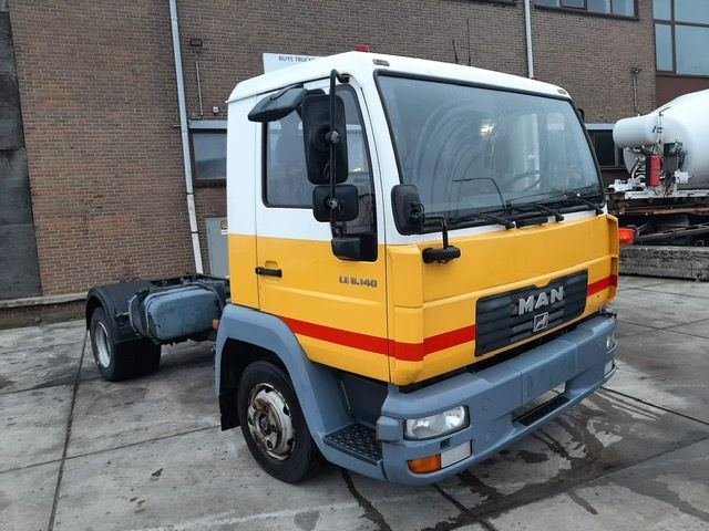 MAN TGA 26.320 vuilniswagen Geesink opbouw