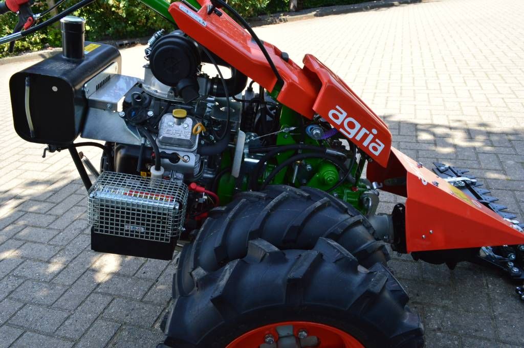 Agria 5900 Taifun met Agria Dubbelmes Maaibalk