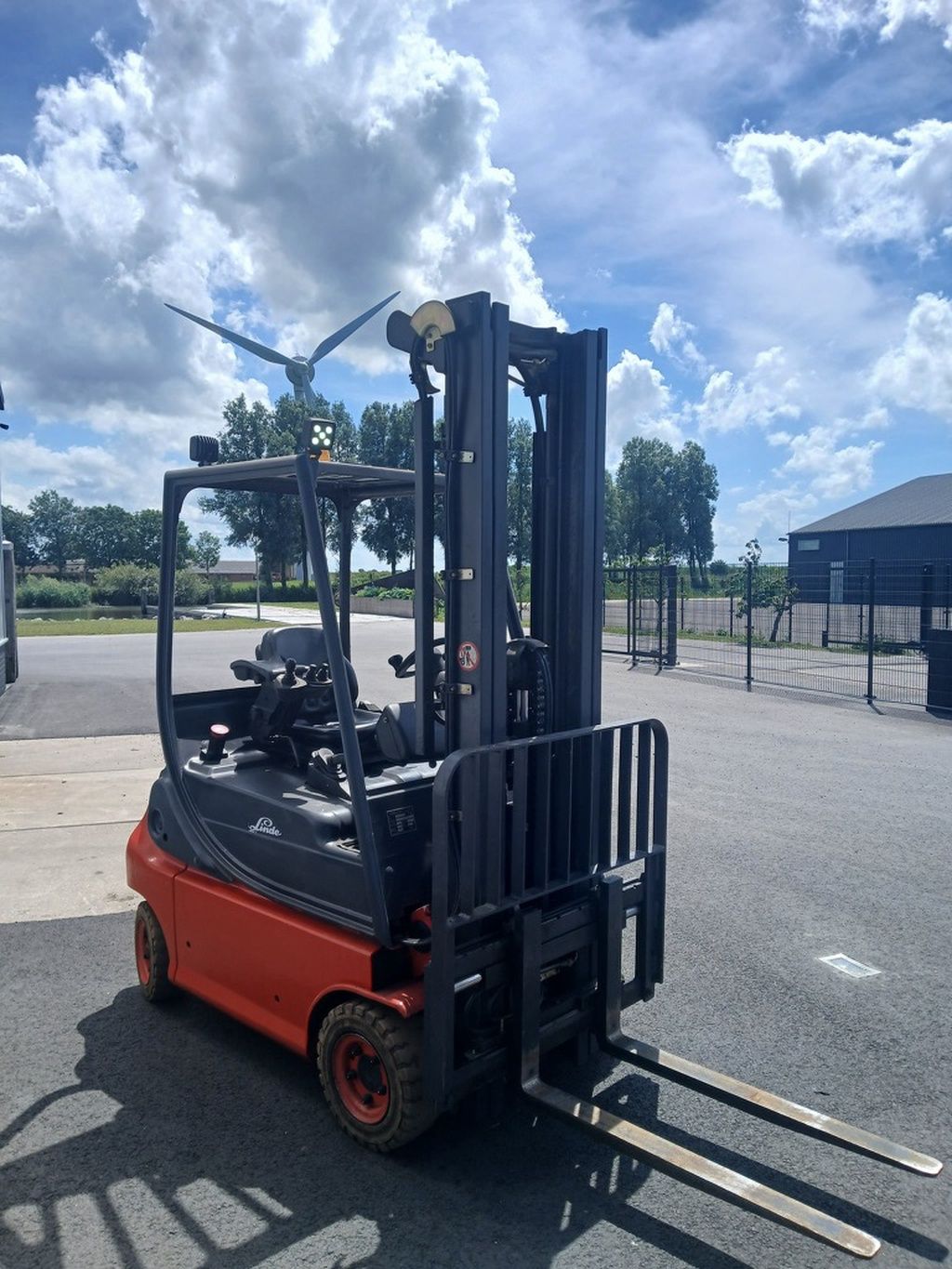 Linde E16